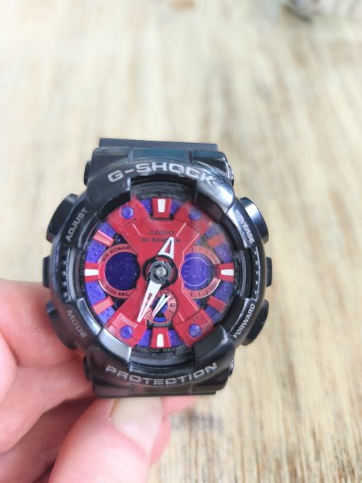 Dynamiczny G-Shock (GA-110 Blue & Red)