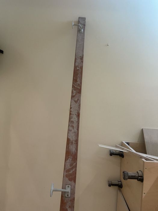 2 Corrimões  em madeira