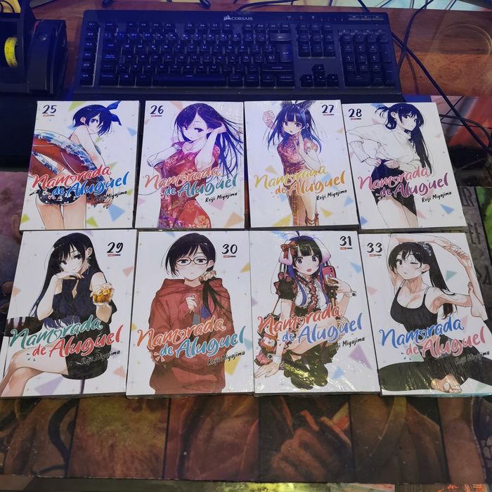 Mangás novos e selados