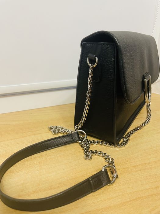 Чорна сумка кросбоді, почтальонка на ланцюжку