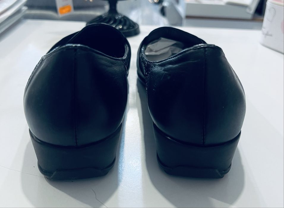 Туфлі шкіряні 40розміру. Нові!