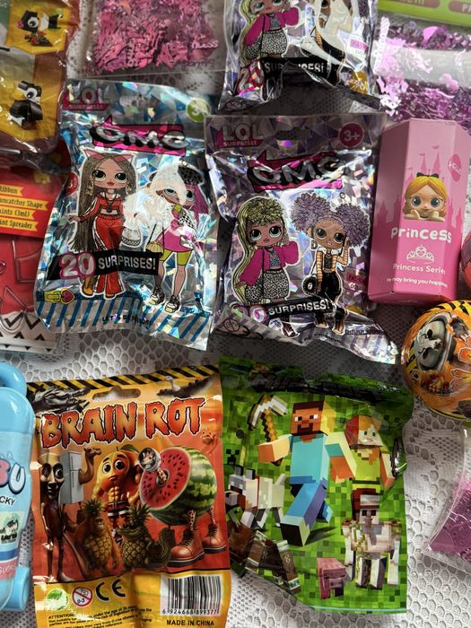 Майкрафт , лабуба, лол, lego,інші колекційні іграшки