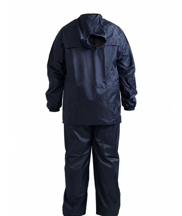 Fato de chuva com capuz