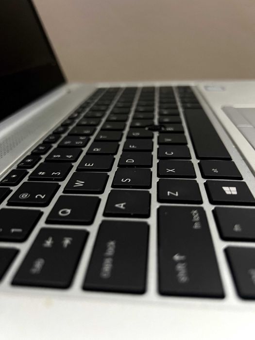 HP EliteBook 830 G5 Notebook PC