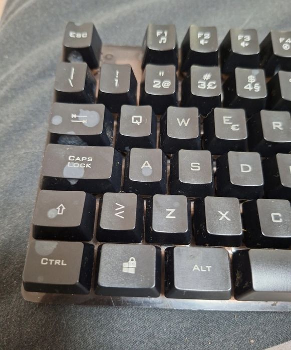 Teclado gxt  com leds em bom estado