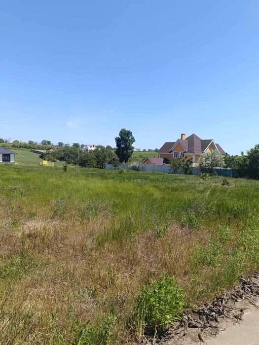 Продам участок общей площадью 55 соток с госактом на улице Виноградной