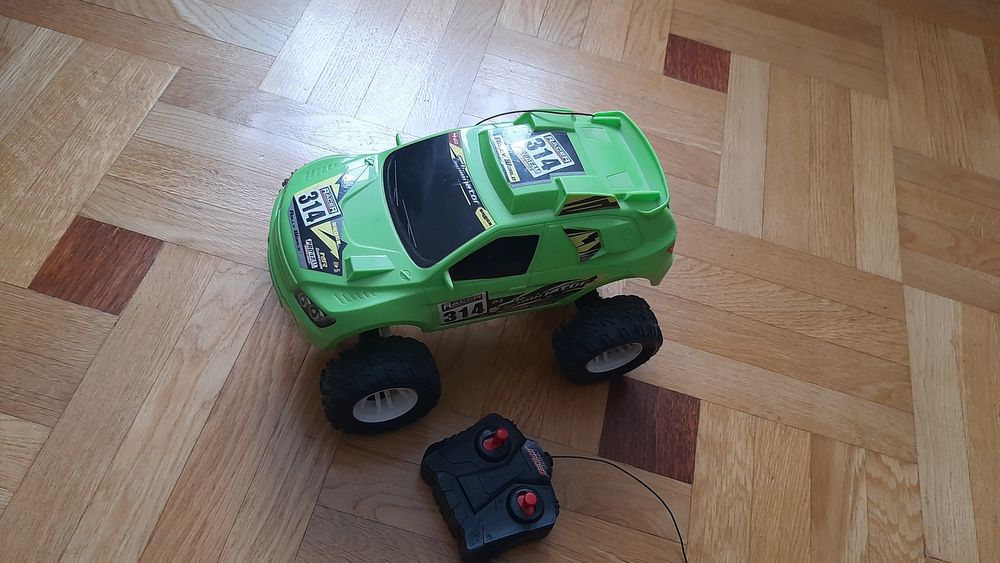 Машина, джип, автомобіль.