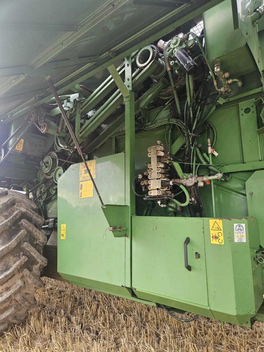 Kombajn zbożowy John Deere Hill Master 2054 z 1993 r.c.BRUTTO