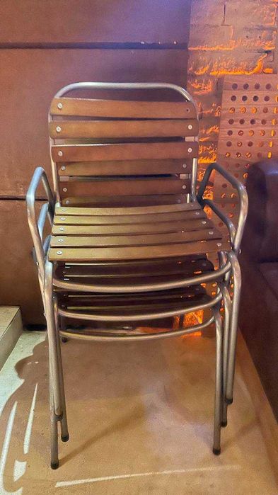 Стільці барні ресторанні