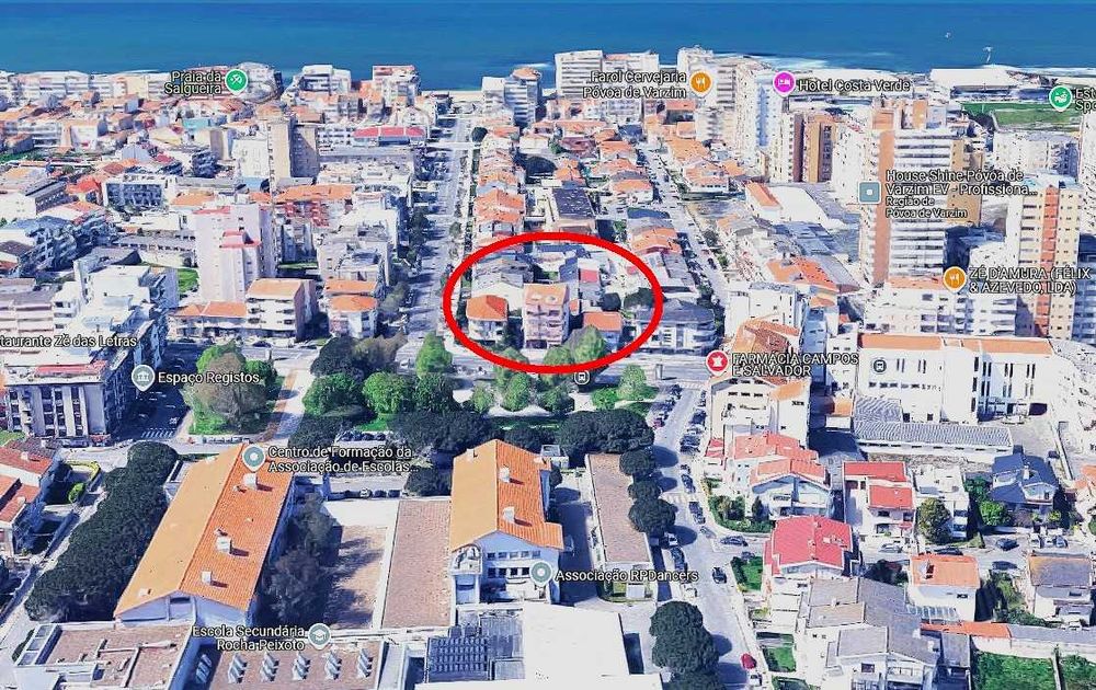 Arrenda-se T2 com garagem, perto da praia!