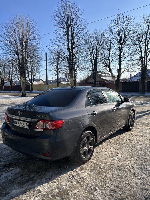 Продам Toyota corolla 2012