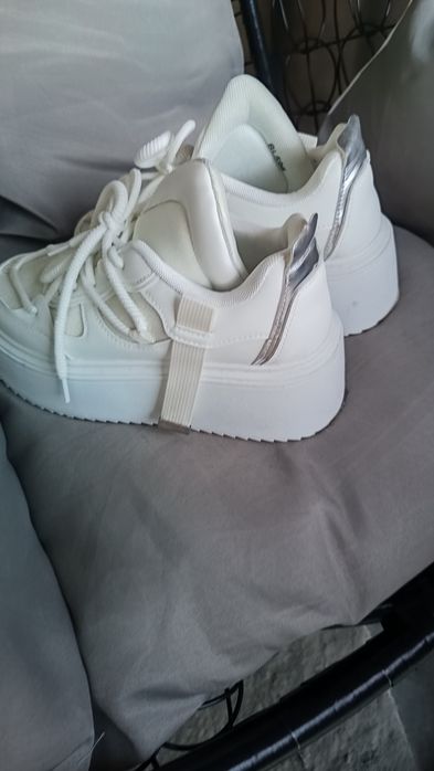 Buty damskie sneakersy 39