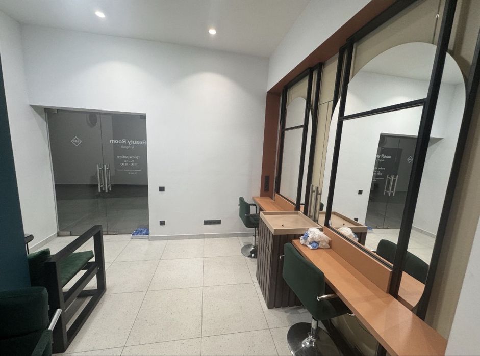 Новий салон краси 20 кв м, по вул. Кульпарківська 64а, Парус Парк