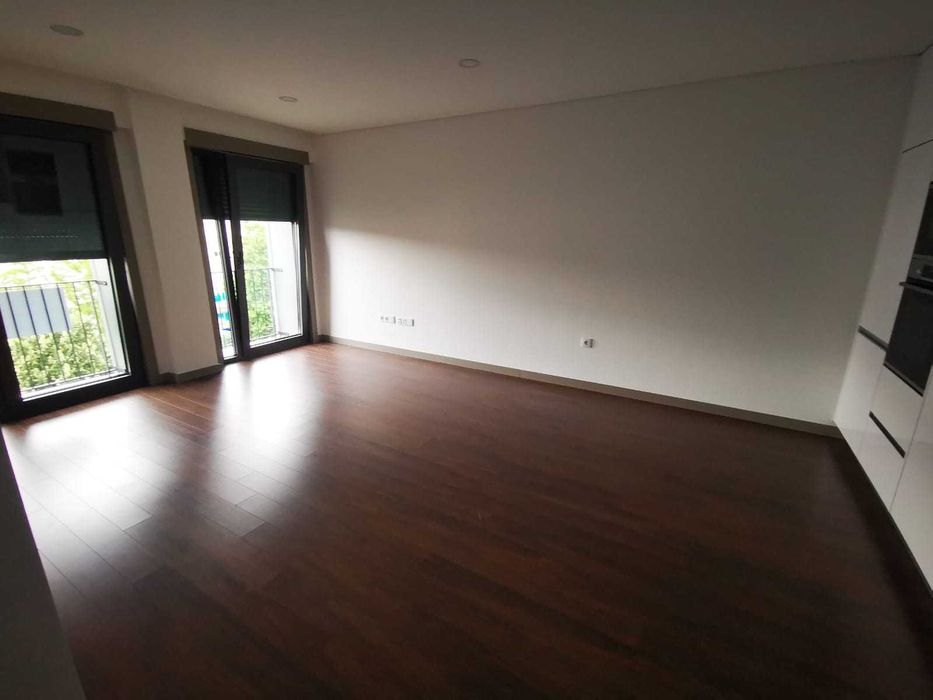 Alugo Habitação T1 (a partir de dia 1 de outubro)