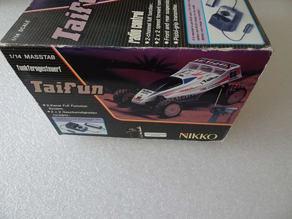 Antigo carro telecomandado Nikko - Taifun RDC-14060 na caixa