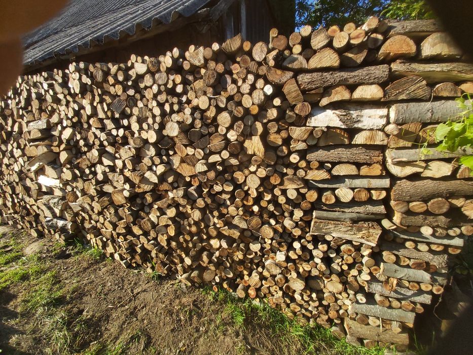 Drewno-drzewo opałowe, kominkowe, na ognisko pocięte
