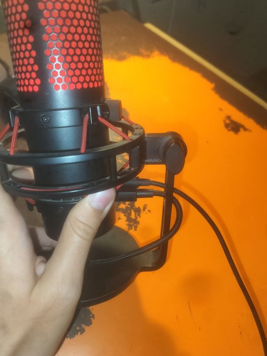 Hyperx quadcast  БВ ( опис )