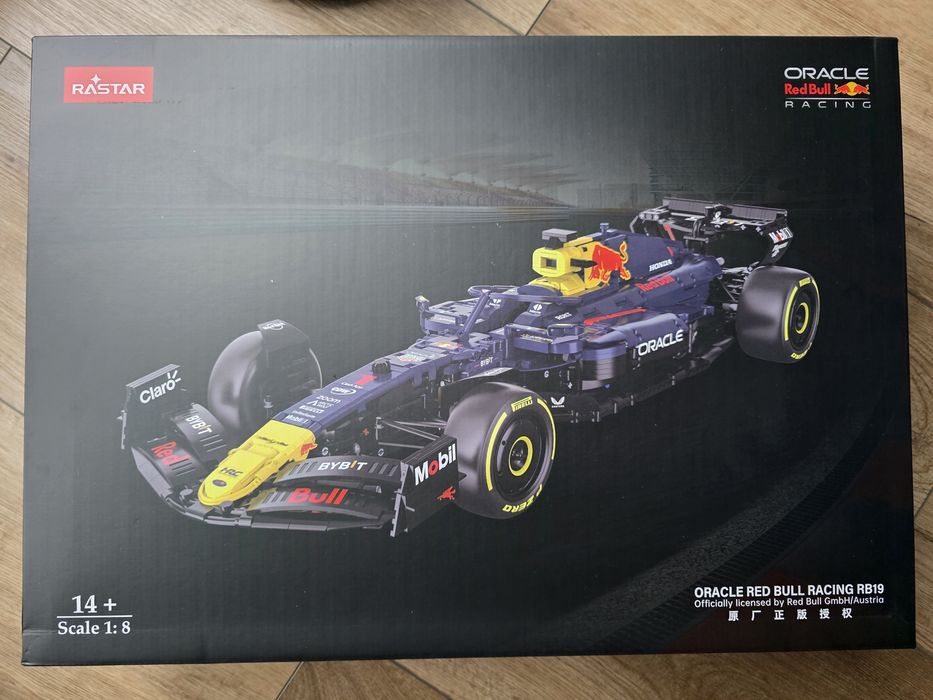 Oracle Red Bull Racing RB19 1:8 Ciemnoniebieskie Mega Klocki - Nowe
