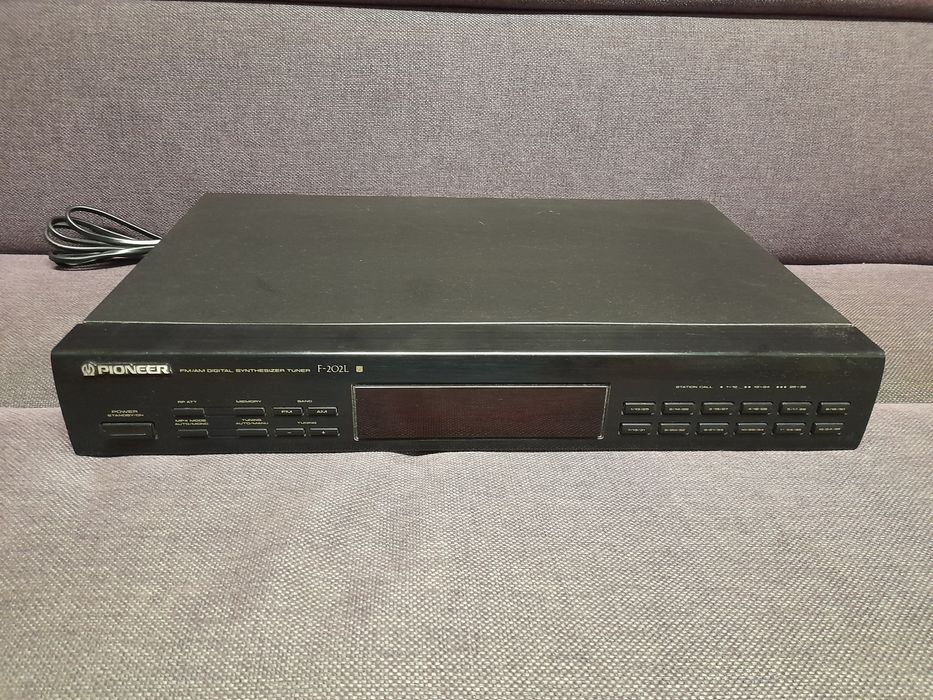 Tuner Pioneer F 202 L