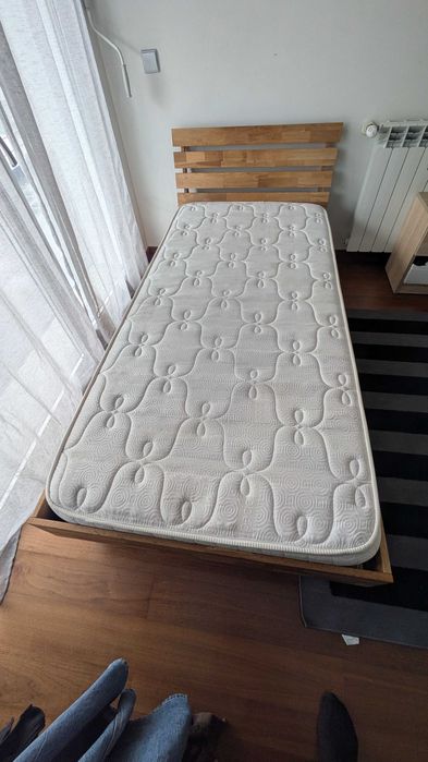 Cama solteiro jysk Madeira 190x90 ( inclui estrado e colchao )