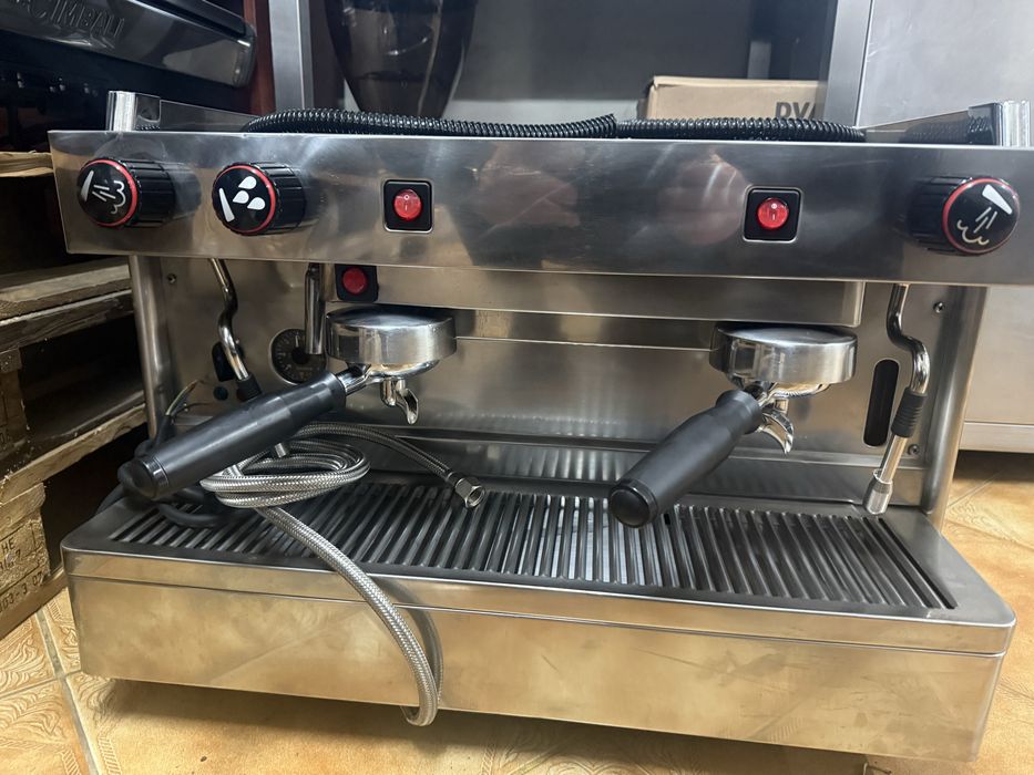 Maquina de café industrial 1 grupo Muito Muito Nova  Instalação e Garantia