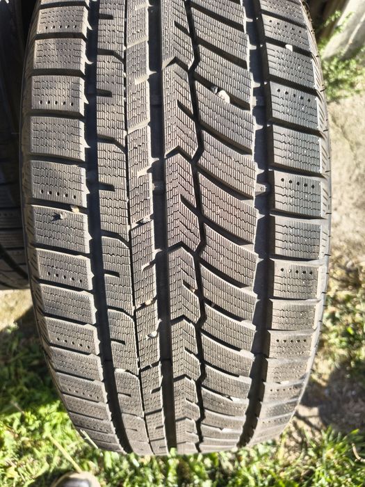 Austone 215/55/16 zimowe
