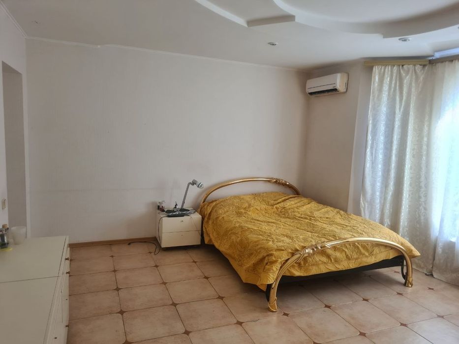 Здание 520м под комерцию