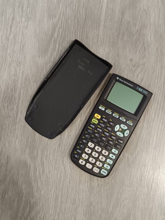 Calculadora Gráfica TI-82 Stats – O Clássico Essencial para Matemática