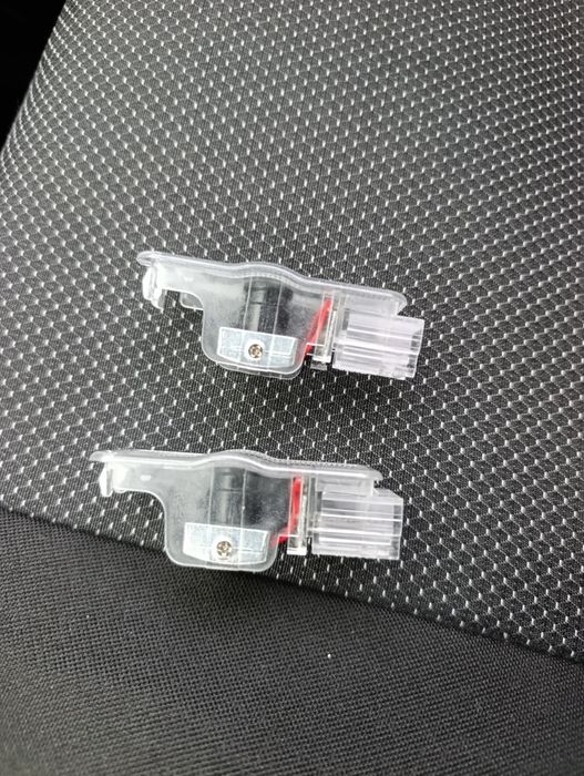 Подсветка в двери на Пежо 3008