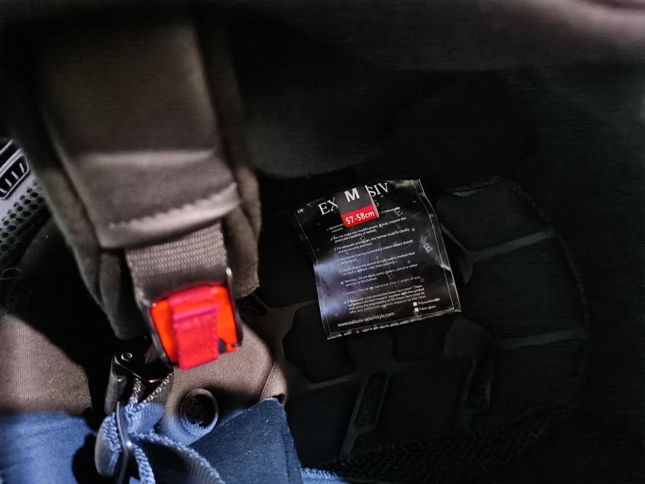 Шолом для мото з мото гарнітурою