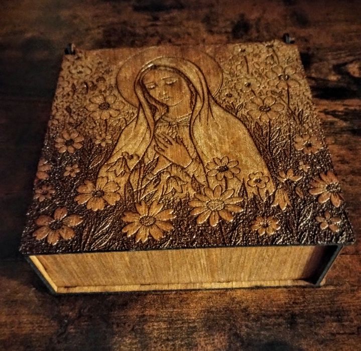 Drewniane Pudełko Matka Boska -  Madonna w Kwiatach - Szkatułka