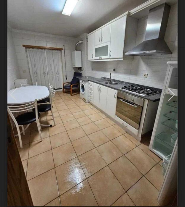 Arrenda-se T1-Trabalhadores-Rotunda dos Touros