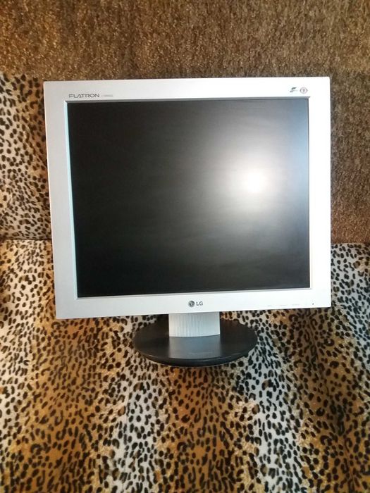 Монитор 19" LG L1930SQ(TFT)