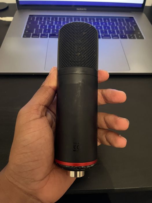 Scarlett Microfone