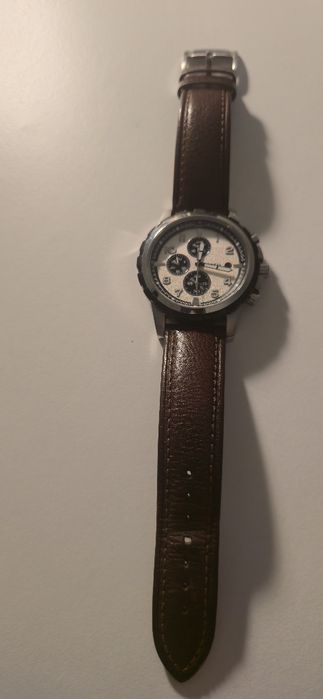 Relógio Fossil em perfeito estado de funcionamento.