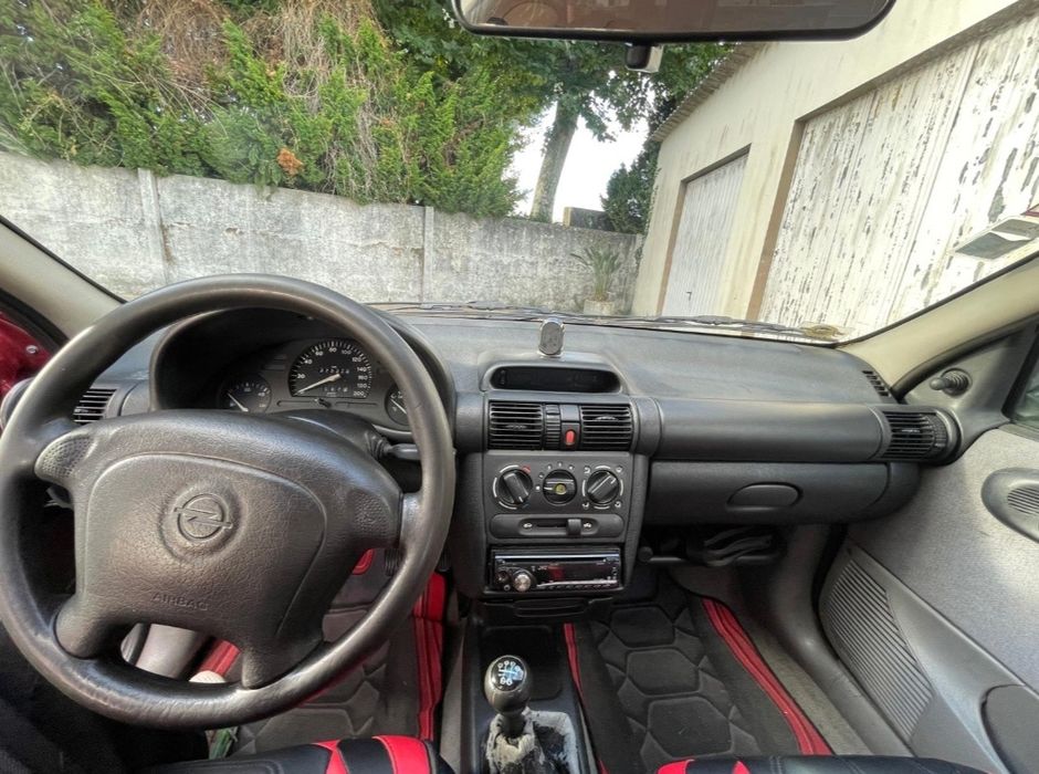 Carro Opel Corsa, ano 1997