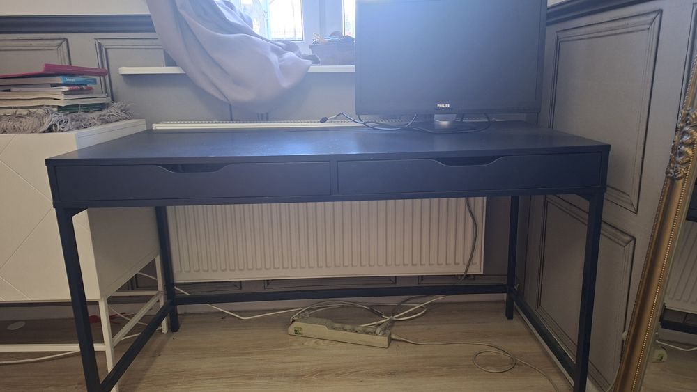 Biurko Ikea model Alex wym 132x58 granat