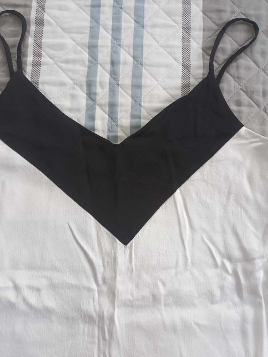 Blusa branca e preta - Mango