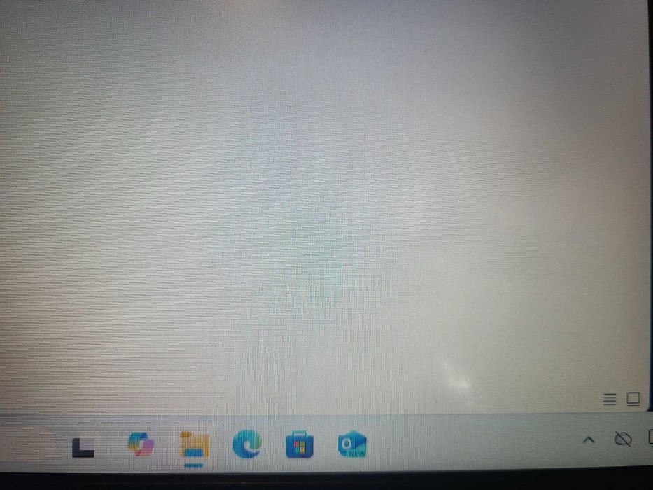 Dell Latitude E7470 – i5 / 8GB RAM / SSD 256GB / Windows 11 Pro