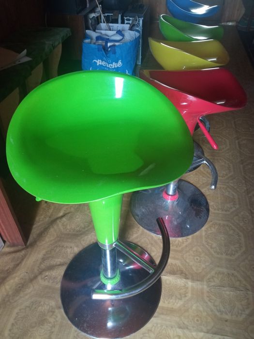 Продам барні стільці