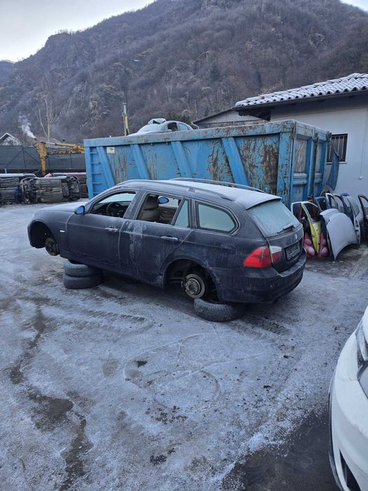 Є запчастини BMW SERIES 3 E 91 2005-2008