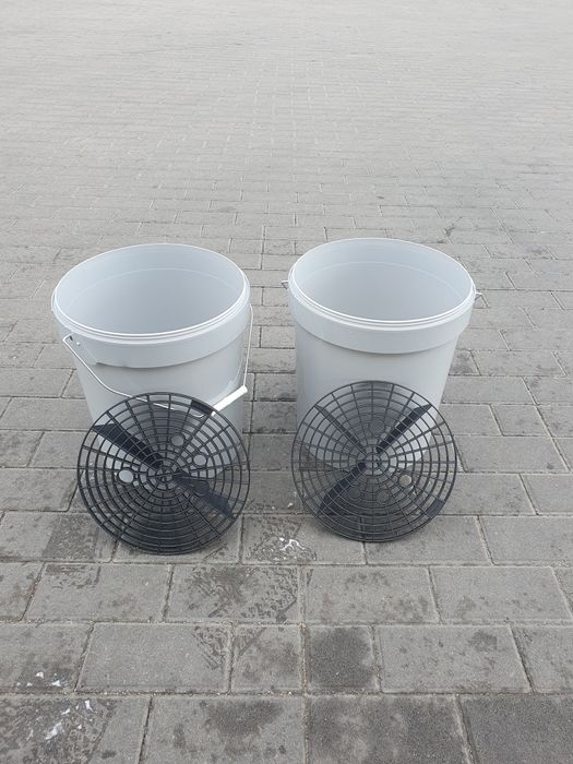 Sprzedam wiadra do mycia samochodu