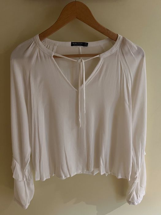 Blusa branca de manga comprida