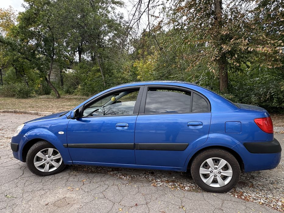 Kia Rio 2008 1.4(газ/бензин)