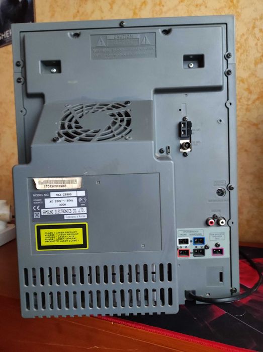 Мощный музыкальный центр Samsung