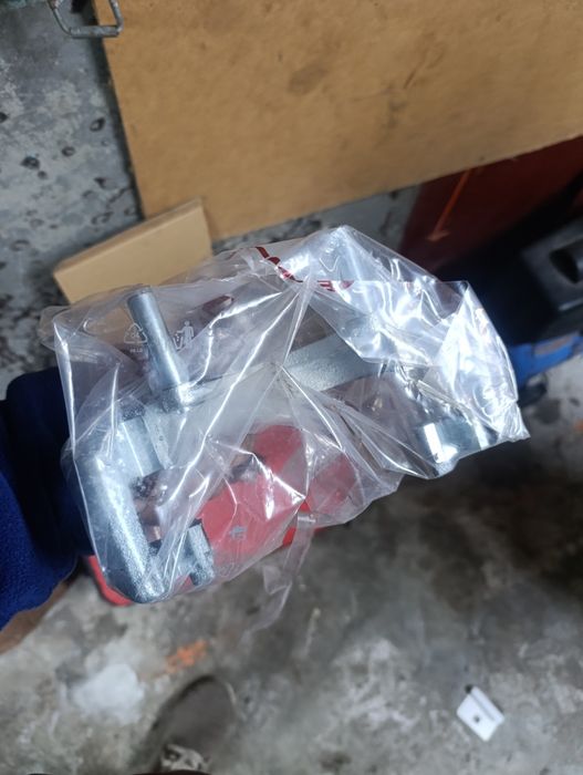 Продам скобу VAG