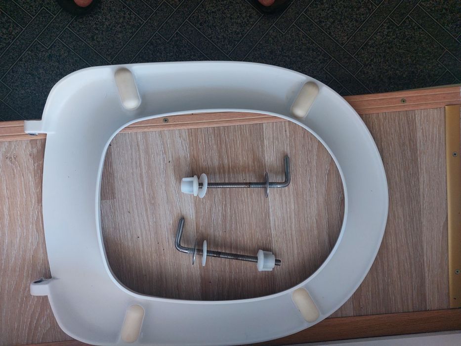 Крепления для сидения унитаза. Б.У. Нержавейка.: 100 грн. - Сантехніка ...