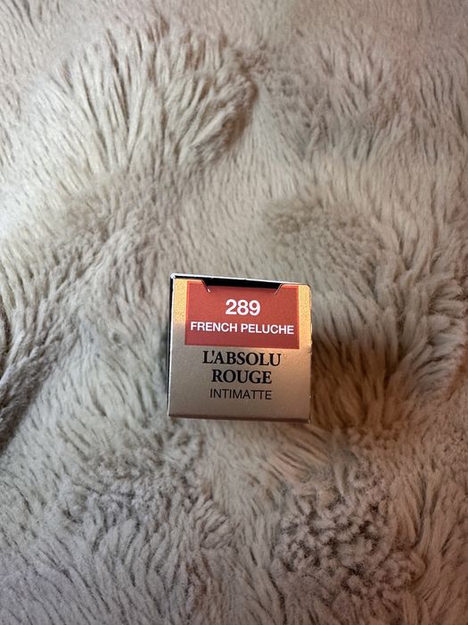 Lancôme Paris L’absolu rouge intimatte 289 french peluche