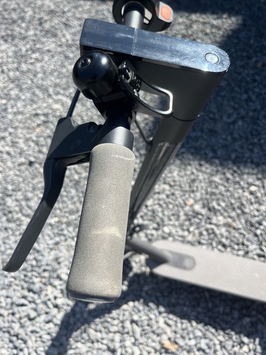 Hulajnoga elektryczna Mi Electric Scooter Essential