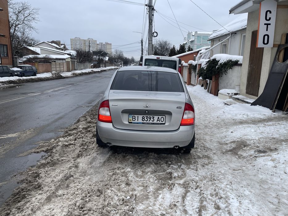 Автомобиль полностью ухоженный хорошем состоянии